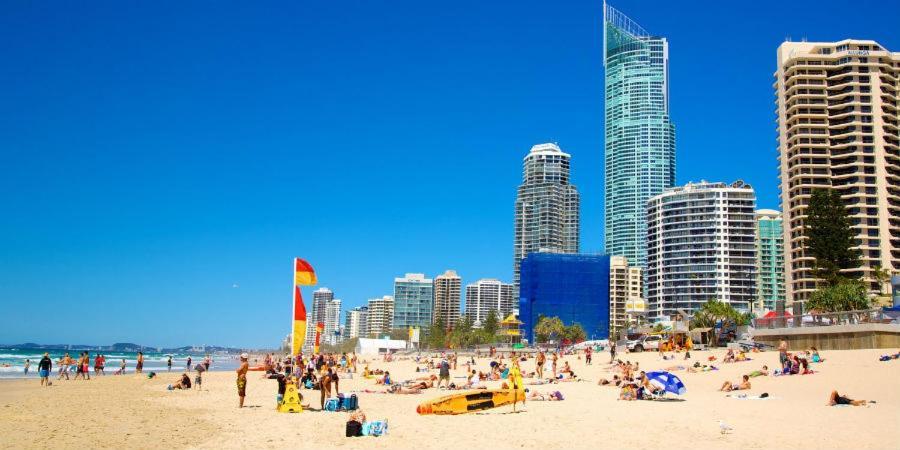Close To Everything! Beautiful Hotel Studio'S, Sleeps 4 Gold Coast Bagian luar foto